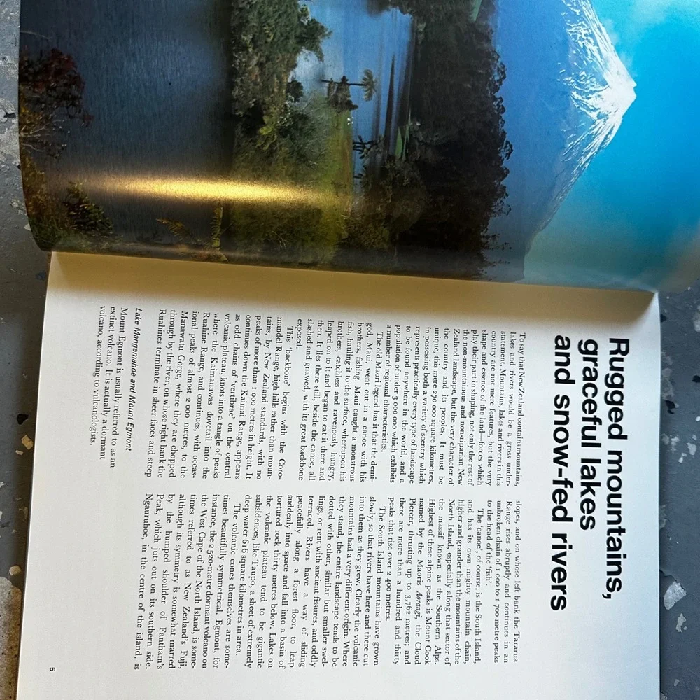 The Beauty of New Zealand‎ 1975 Photography Travel Book Scenic Nature